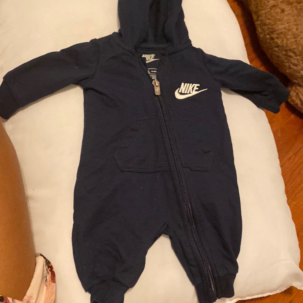 Nike onsies for (NB) baby boy